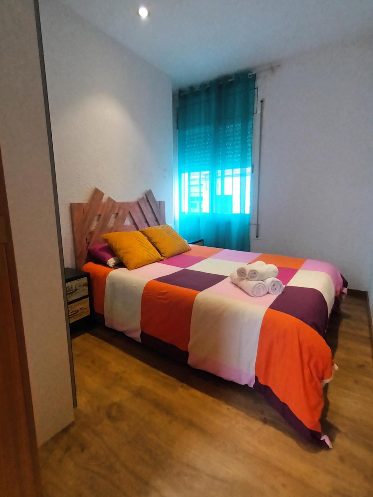 Apartamento Paris L’Hospitalet de Llobregat Exterior foto